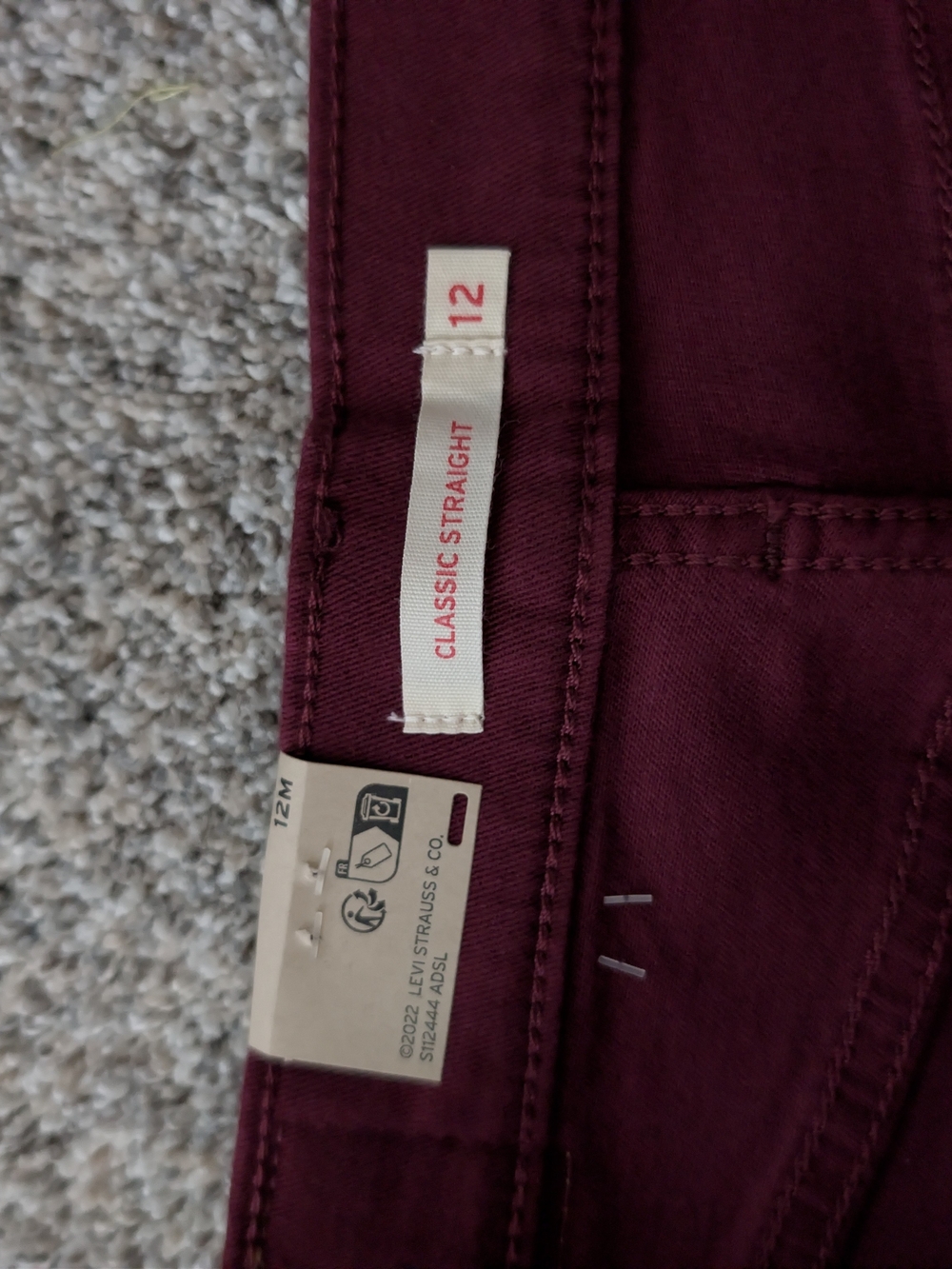 NWT Levi's Classic Straight Leg Pants Burgundy Maroon Size 12M - Picture 2 of 5